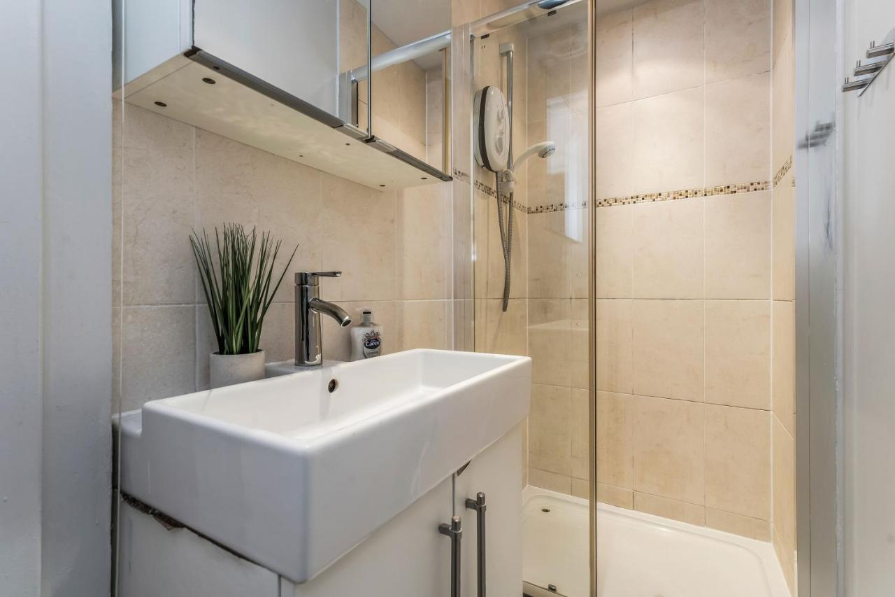 Central City Centre 2 Bedroom Flat - Close To Haymarket Train Station. Edimburgo Exterior foto